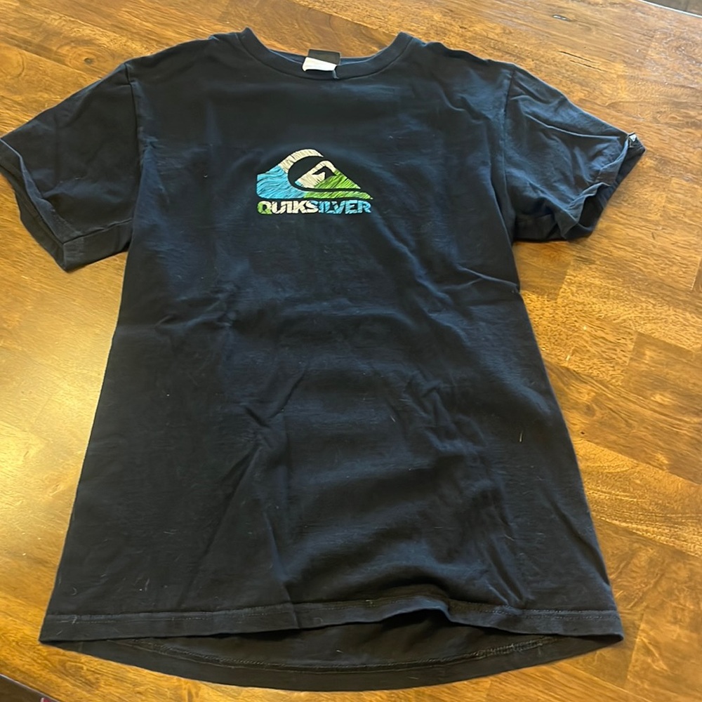 Men’s Small Quiksilver T-Shirt